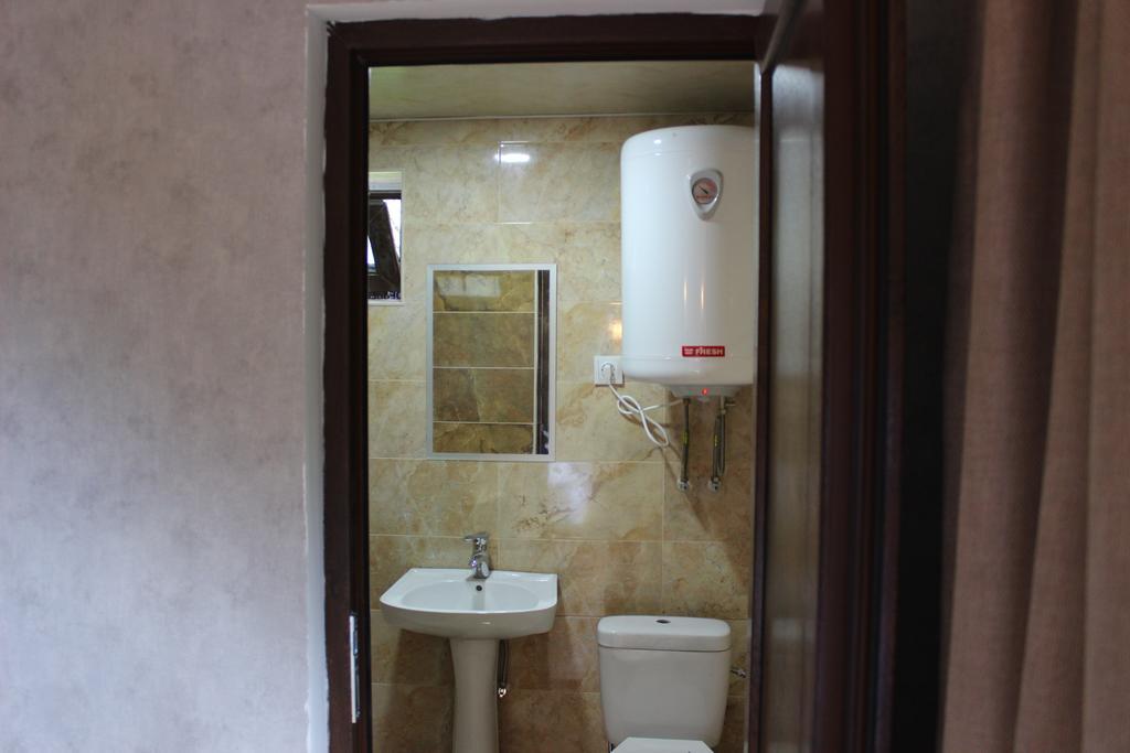 Sakhli Laghamshi Hotel Mestia Exterior foto